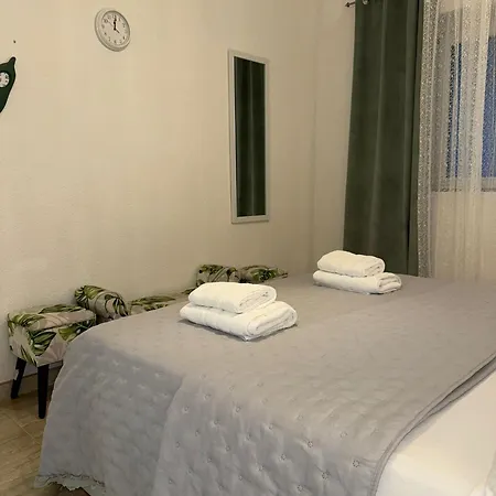 Sea Life With Terrace And Barbecue * Makarska